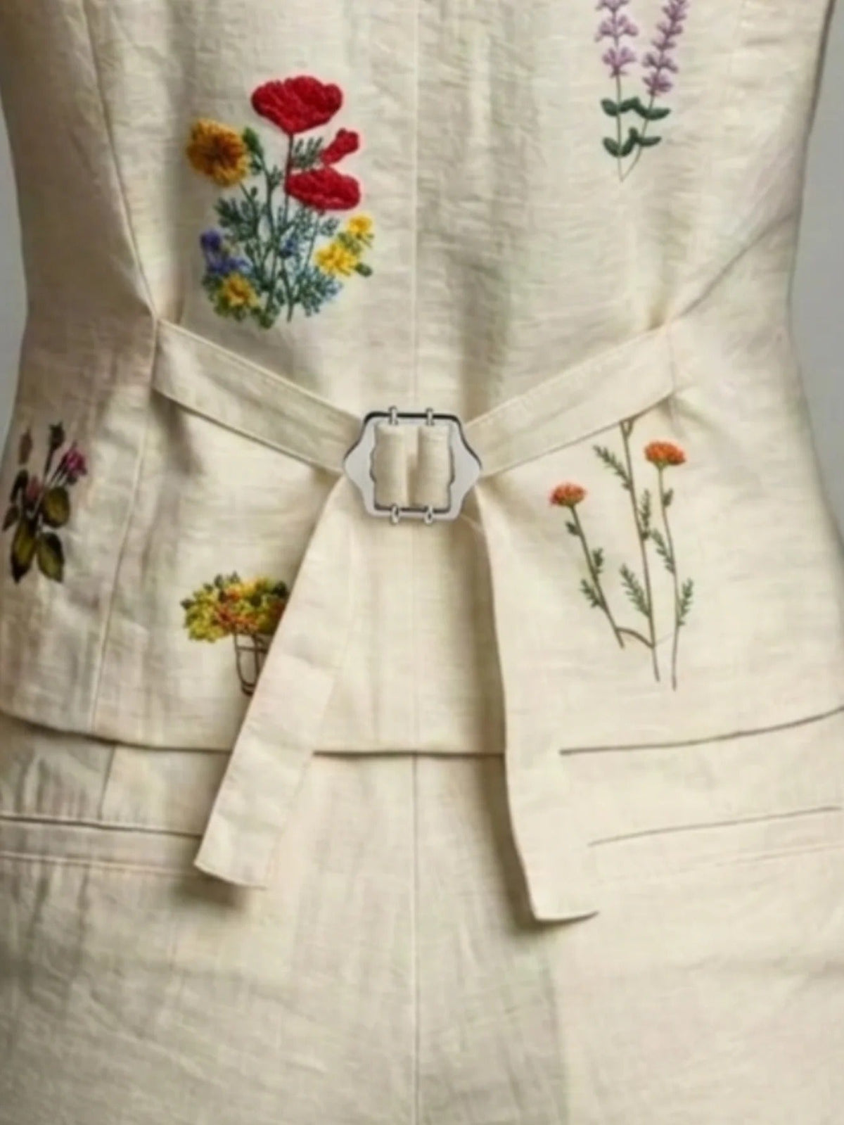 Gladys | Linen Vest with Unique Embroidery
